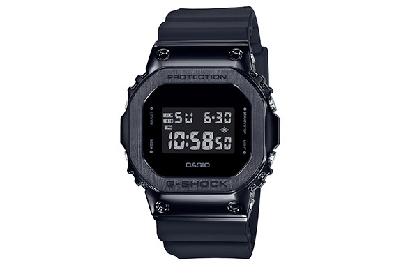 時計「美品」「送料込み」G-SHOCK GM-5600B-1JF 反転液晶